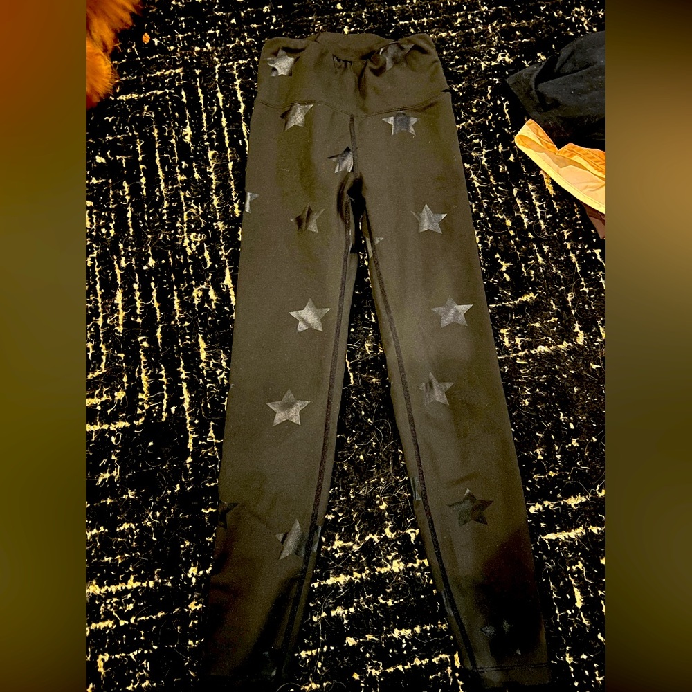 Black on black star leggings